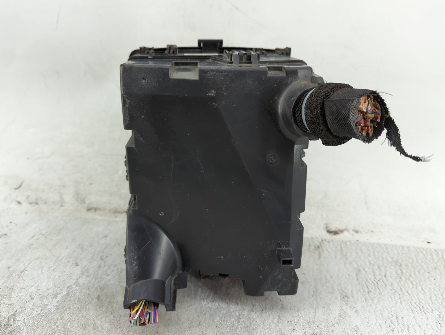 2017-2022 Honda Cr-V Fusebox Fuse Box Panel Relay Module P/N:TLA A01 A0 Fits Fits 2017 2018 2019 2020 2021 2022 OEM Used Aut