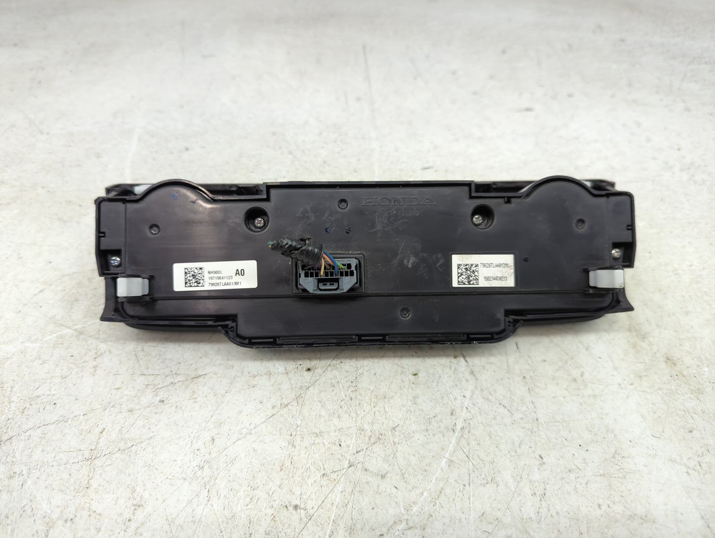 2017-2021 Honda Cr-V Climate Control Module Temperature AC/Heater Replacement P/N:79620TLAA013M1 Fits OEM Used Auto Parts - 