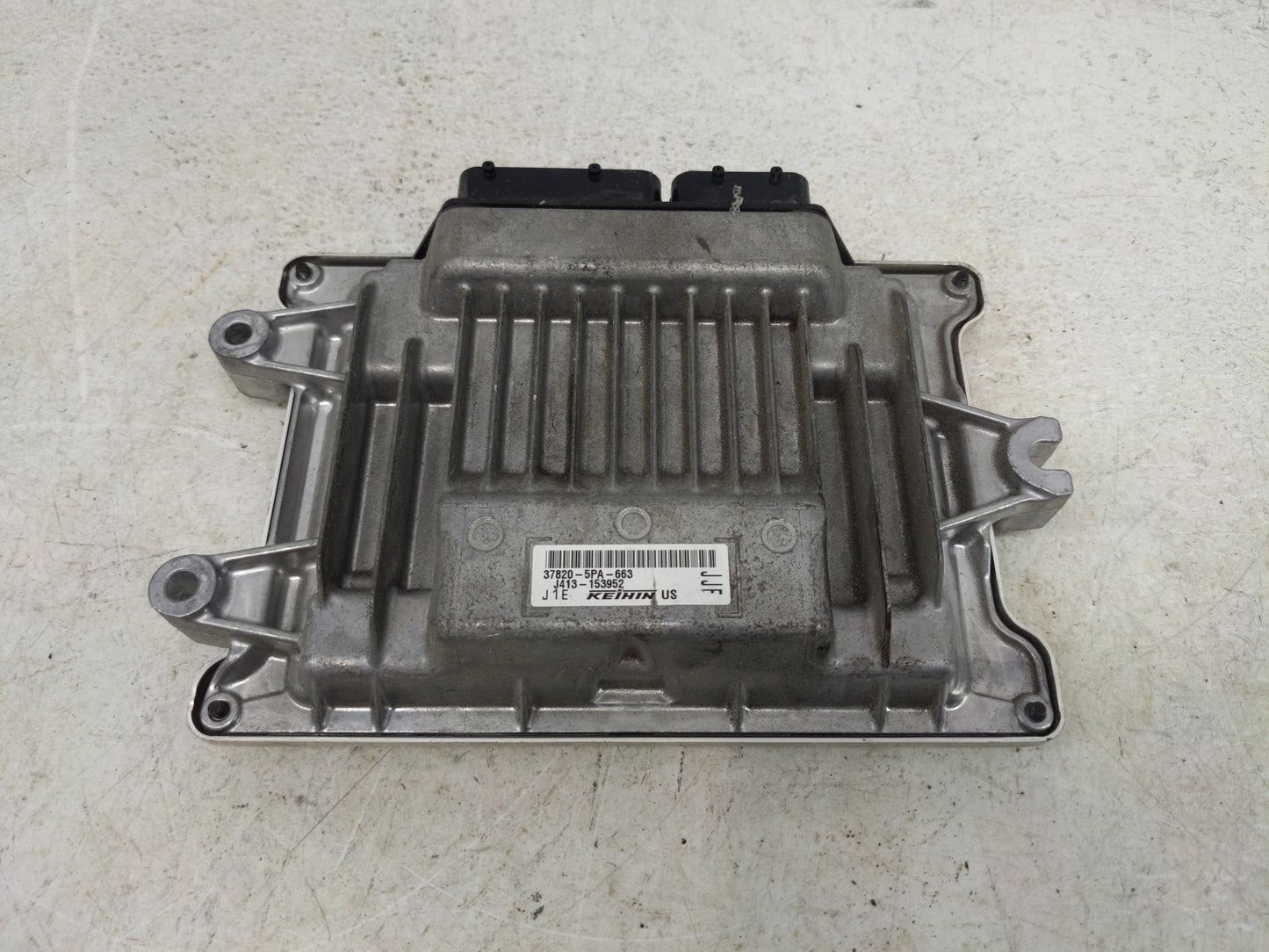 2019 Honda Cr-V PCM Engine Control Computer ECU ECM PCU OEM P/N:37820-5PA-663 37820-5PA-662 Fits OEM Used Auto Parts - Oemus
