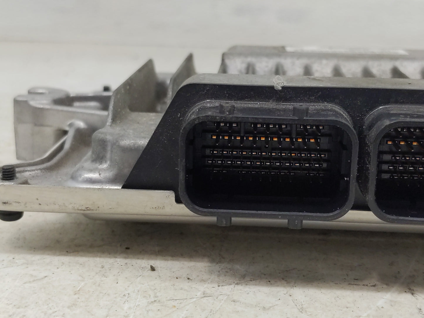 2019 Honda Cr-V PCM Engine Control Computer ECU ECM PCU OEM P/N:37820-5PA-663 37820-5PA-662 Fits OEM Used Auto Parts - Oemus