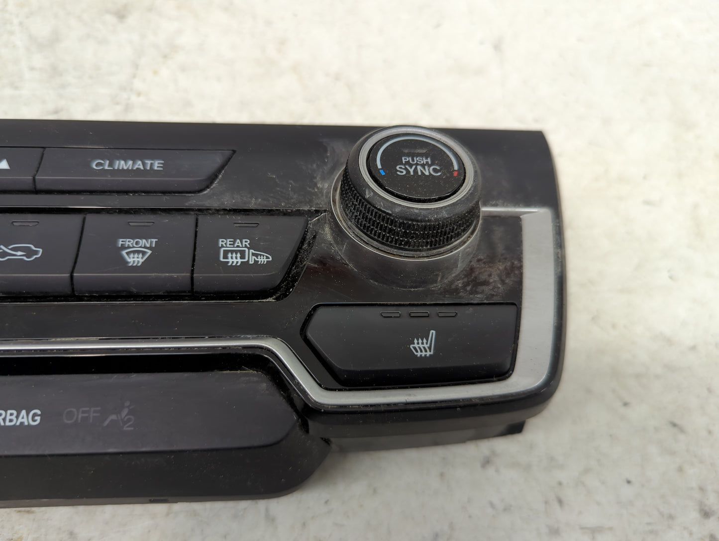 2019 Honda Cr-V Climate Control Module Temperature AC/Heater Replacement P/N:79620TLAA413M1 Fits OEM Used Auto Parts - Oemus