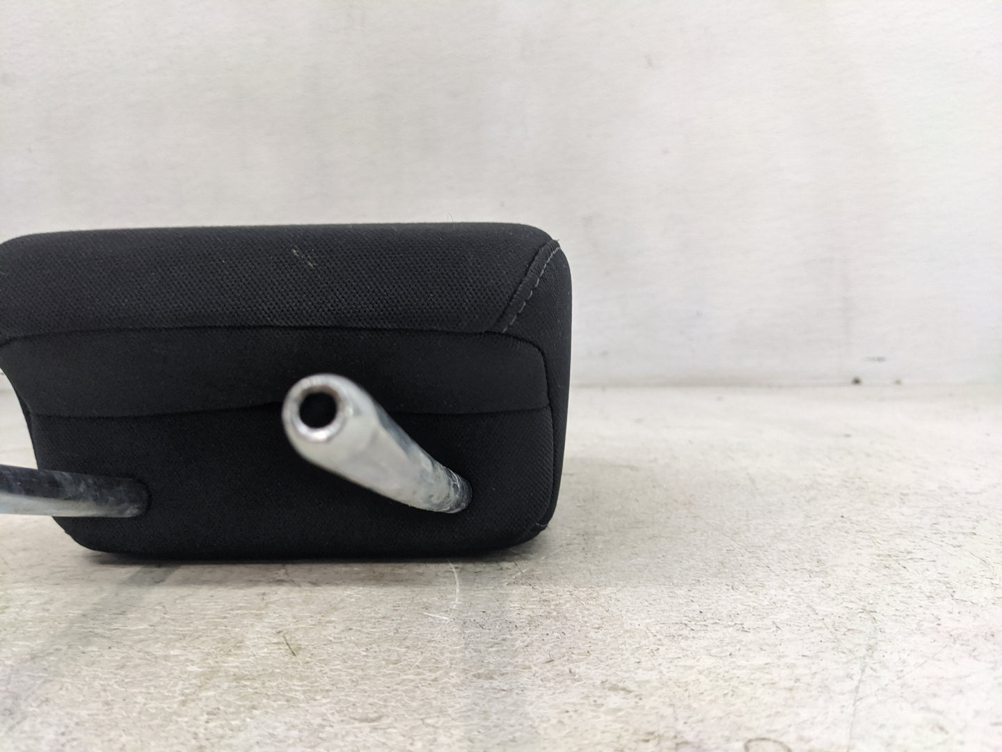 2019 Honda Cr-v Headrest Head Rest Front Driver Seat Black - Oemusedautoparts1.com