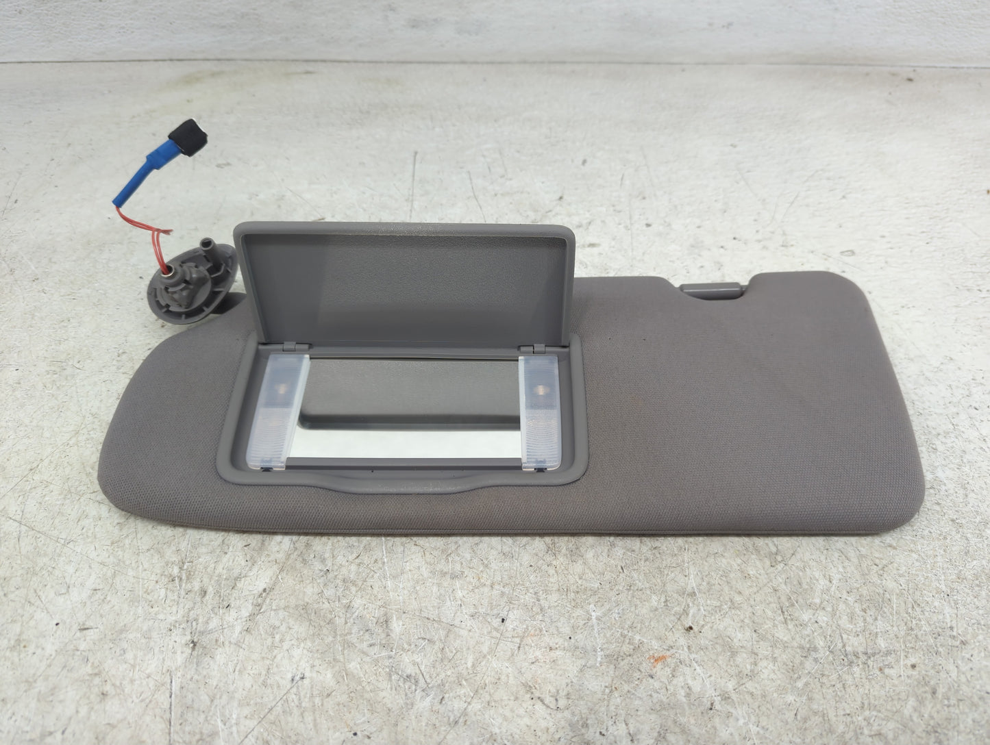 2017-2019 Honda Cr-V Sun Visor Shade Replacement Driver Left Mirror Fits Fits 2017 2018 2019 OEM Used Auto Parts - Oemusedau