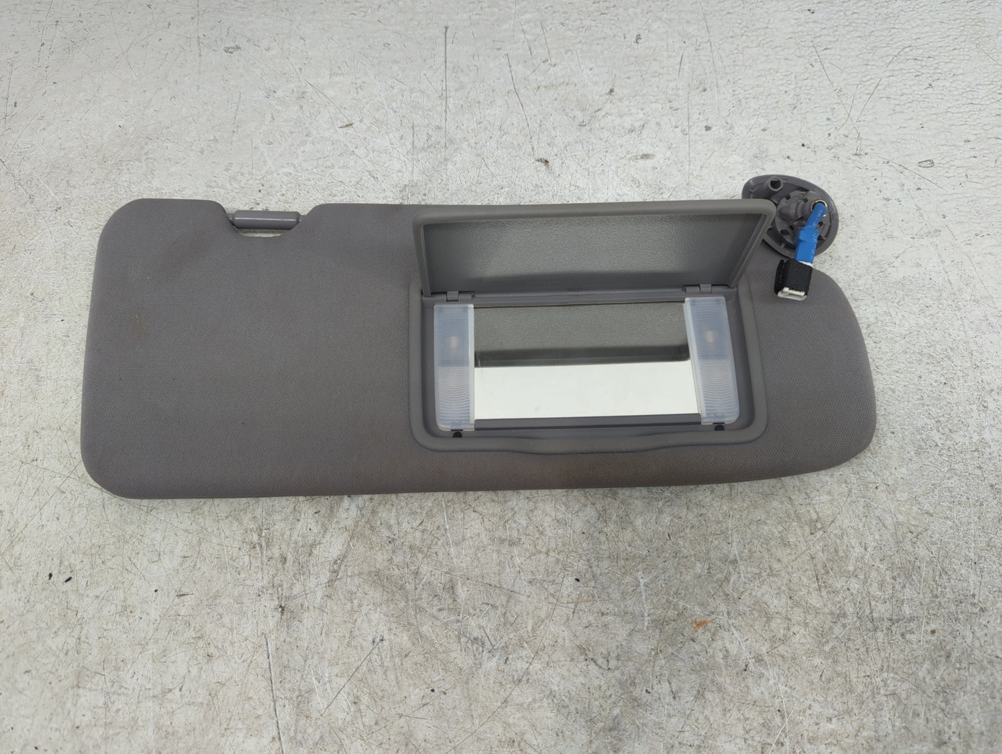 2017-2019 Honda Cr-V Sun Visor Shade Replacement Passenger Right Mirror Fits Fits 2017 2018 2019 OEM Used Auto Parts - Oemus
