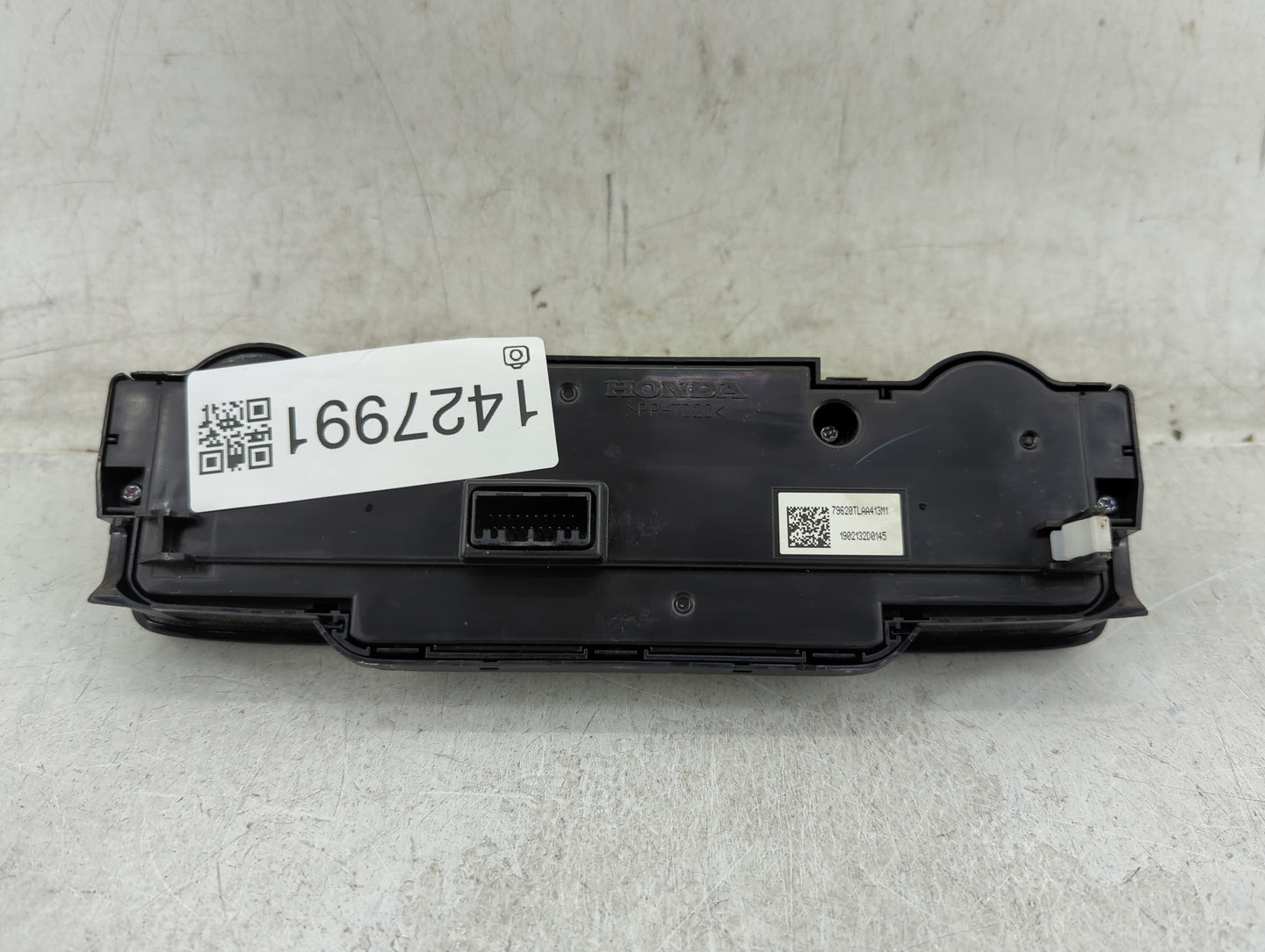 2017-2022 Honda Cr-V Climate Control Module Temperature AC/Heater Replacement P/N:79620TLAA413M1 Fits OEM Used Auto Parts - 