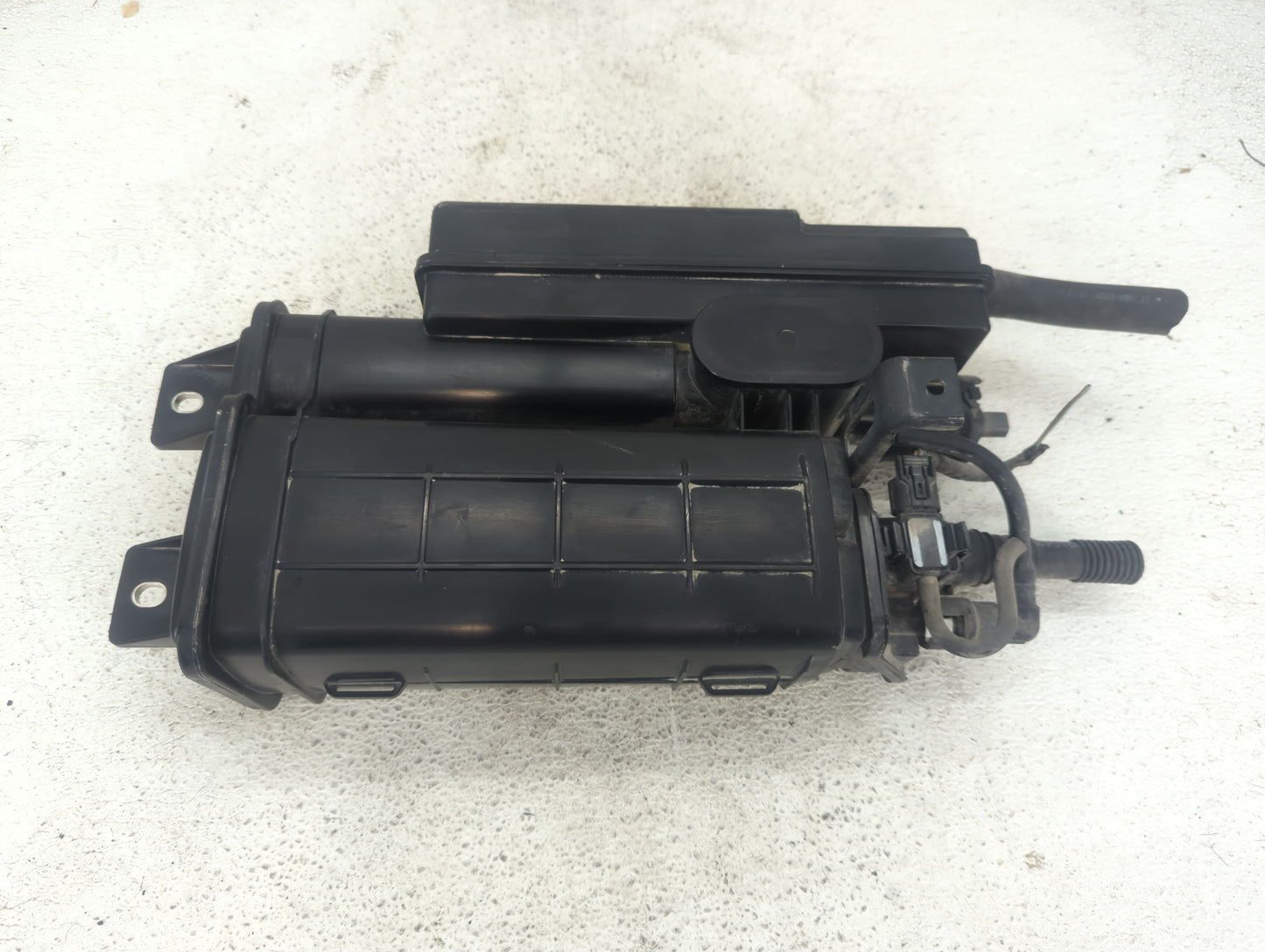 2019 Honda Cr-v Fuel Vapor Charcoal Canister - Oemusedautoparts1.com