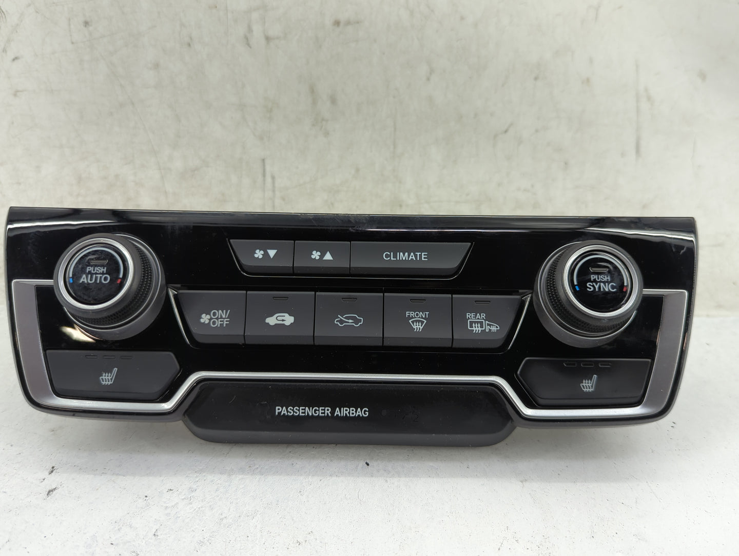 2019 Honda Cr-V Climate Control Module Temperature AC/Heater Replacement P/N:79620TLAA413M1 Fits OEM Used Auto Parts - Oemus