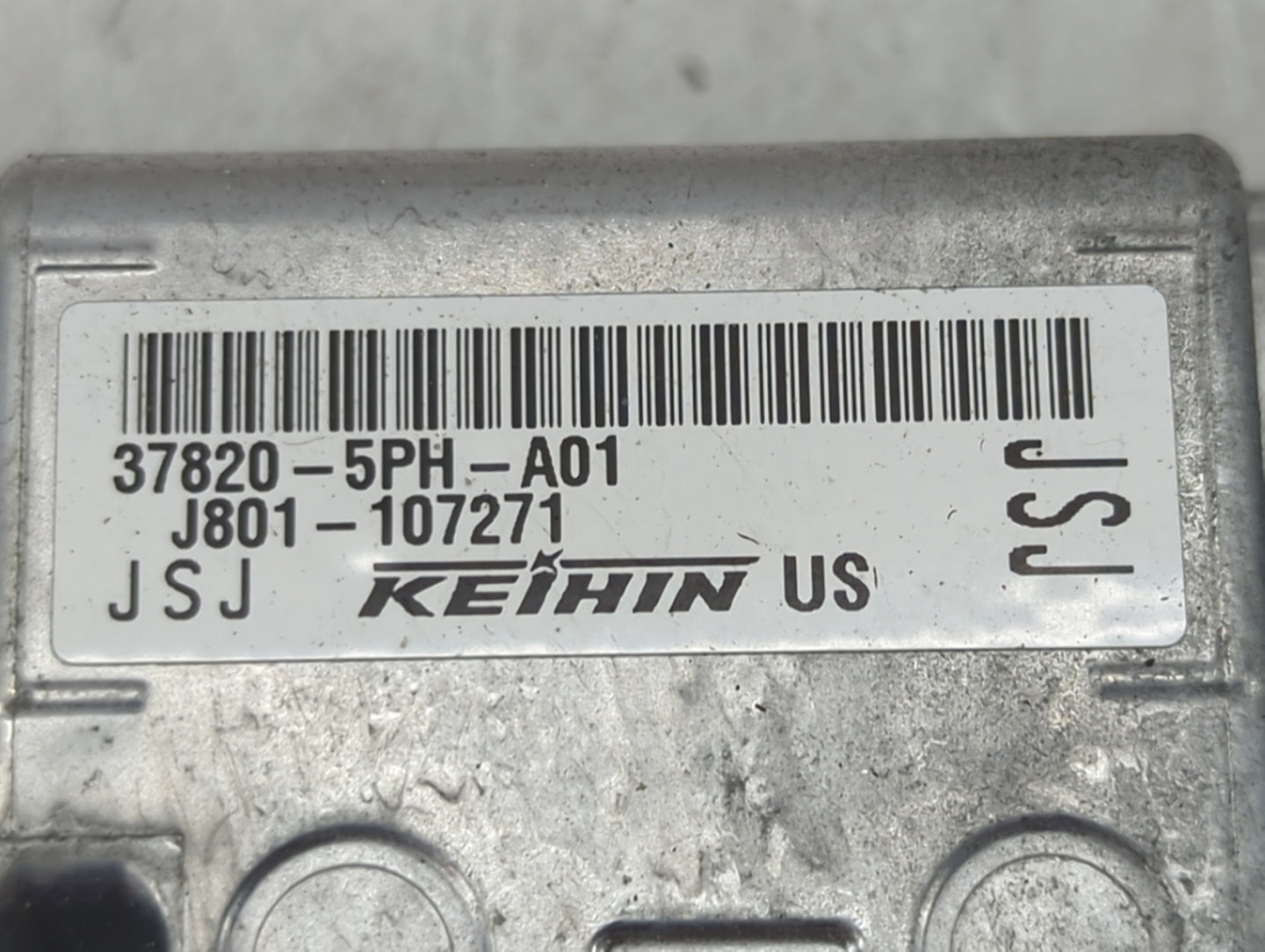 2019 Honda Cr-V PCM Engine Control Computer ECU ECM PCU OEM P/N:37820-5PH-A01 J801-107271 Fits OEM Used Auto Parts - Oemused