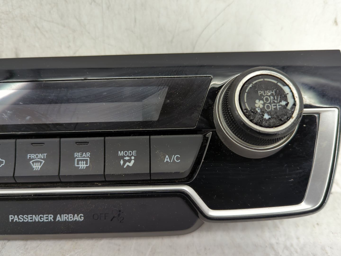 2019 Honda Cr-V Climate Control Module Temperature AC/Heater Replacement P/N:79620TLAA013M1 79620TLAAA13M1 Fits OEM Used Aut