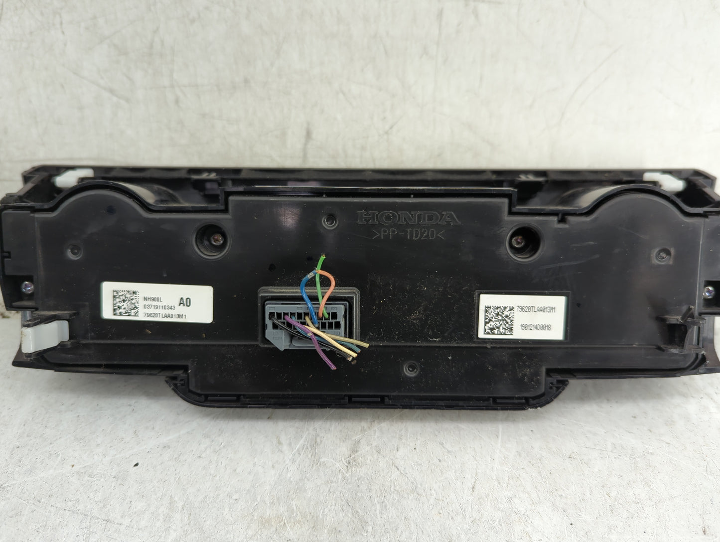 2019 Honda Cr-V Climate Control Module Temperature AC/Heater Replacement P/N:79620TLAA013M1 79620TLAAA13M1 Fits OEM Used Aut