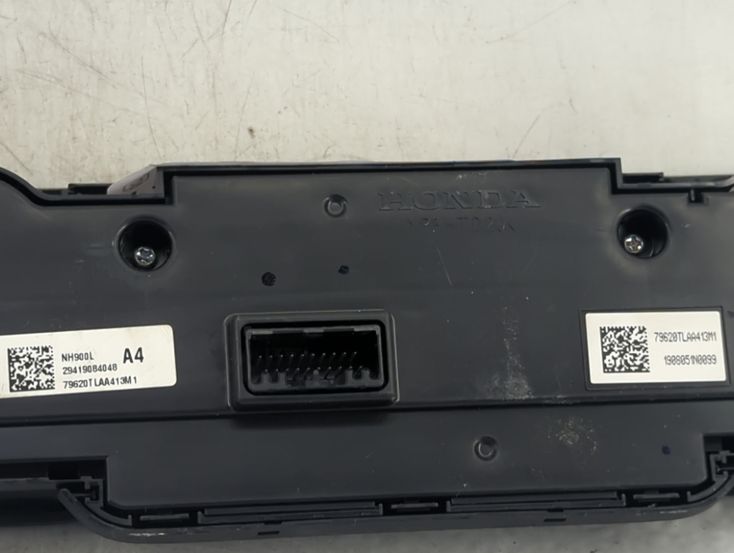 2017-2022 Honda Cr-V Climate Control Module Temperature AC/Heater Replacement P/N:79620TLAA413M1 Fits OEM Used Auto Parts - 