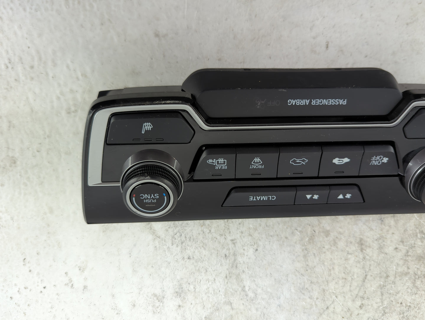 2019 Honda Cr-V Climate Control Module Temperature AC/Heater Replacement P/N:79620TLAA413M1 79M251LAA413M1 Fits OEM Used Aut