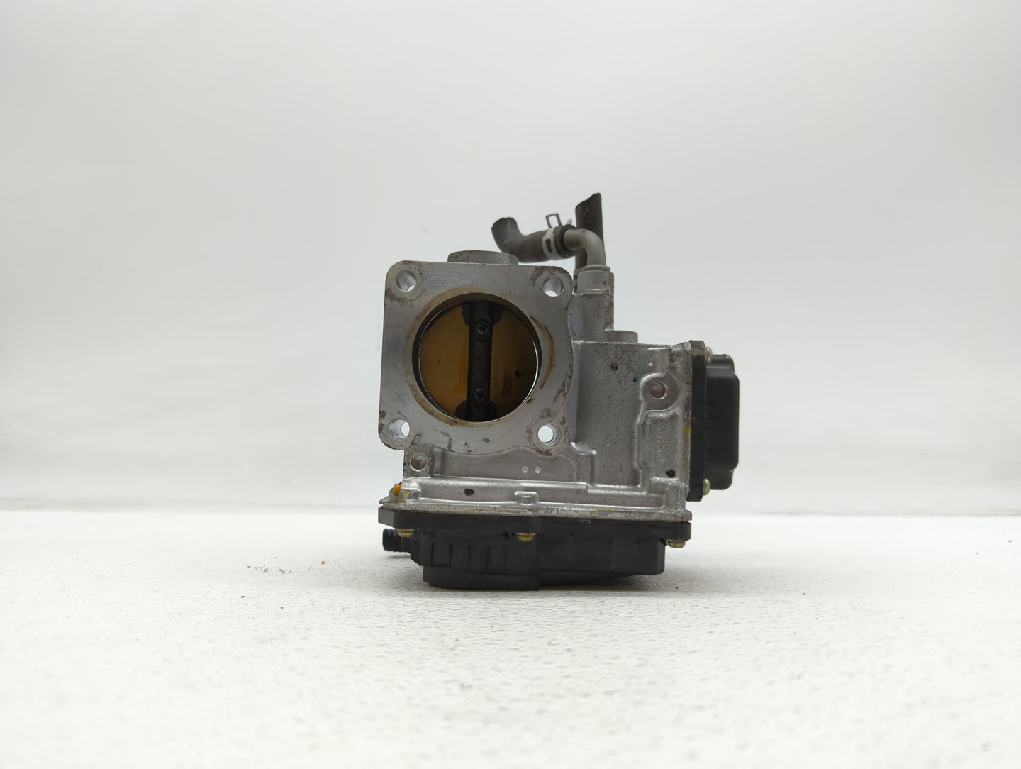 2017-2018 Honda Cr-V Throttle Body P/N:GMG9A Fits Fits 2016 2017 2018 2019 OEM Used Auto Parts - Oemusedautoparts1.com
