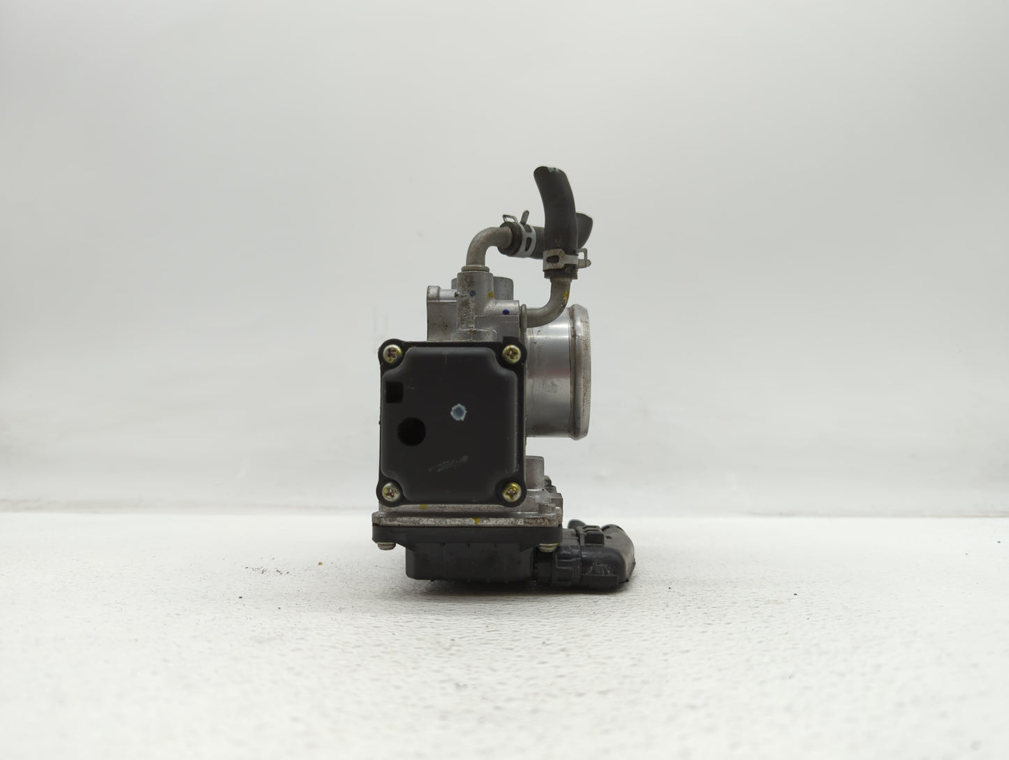 2017-2018 Honda Cr-V Throttle Body P/N:GMG9A Fits Fits 2016 2017 2018 2019 OEM Used Auto Parts - Oemusedautoparts1.com
