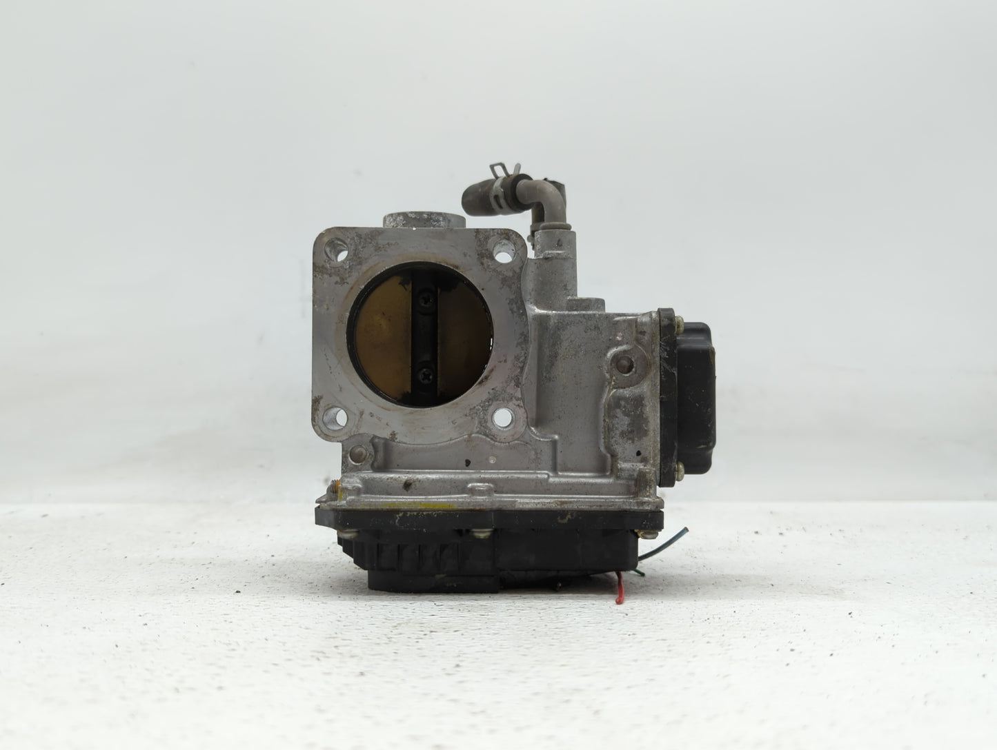 2017-2018 Honda Cr-V Throttle Body P/N:GMG9A Fits Fits 2016 2017 2018 2019 OEM Used Auto Parts - Oemusedautoparts1.com