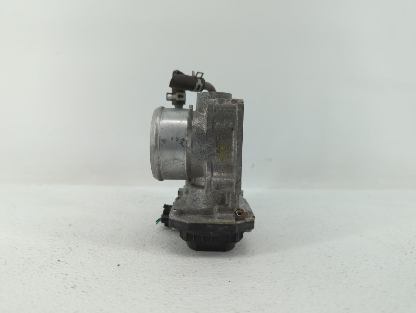 2017-2018 Honda Cr-V Throttle Body P/N:GMG9A Fits Fits 2016 2017 2018 2019 OEM Used Auto Parts - Oemusedautoparts1.com