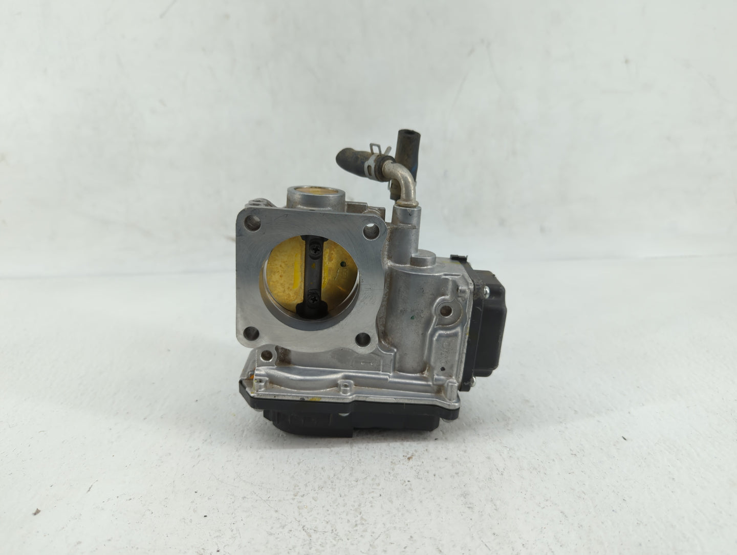 2017-2018 Honda Cr-V Throttle Body P/N:GMG9A Fits Fits 2016 2017 2018 2019 OEM Used Auto Parts - Oemusedautoparts1.com
