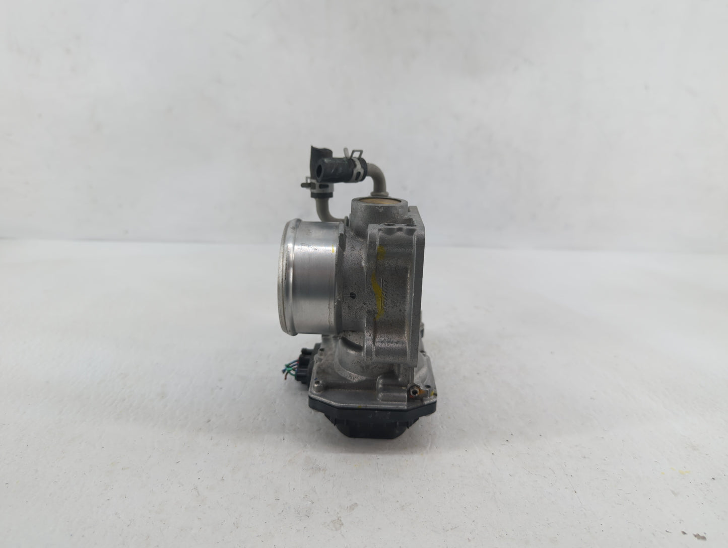 2017-2018 Honda Cr-V Throttle Body P/N:GMG9A Fits Fits 2016 2017 2018 2019 OEM Used Auto Parts - Oemusedautoparts1.com