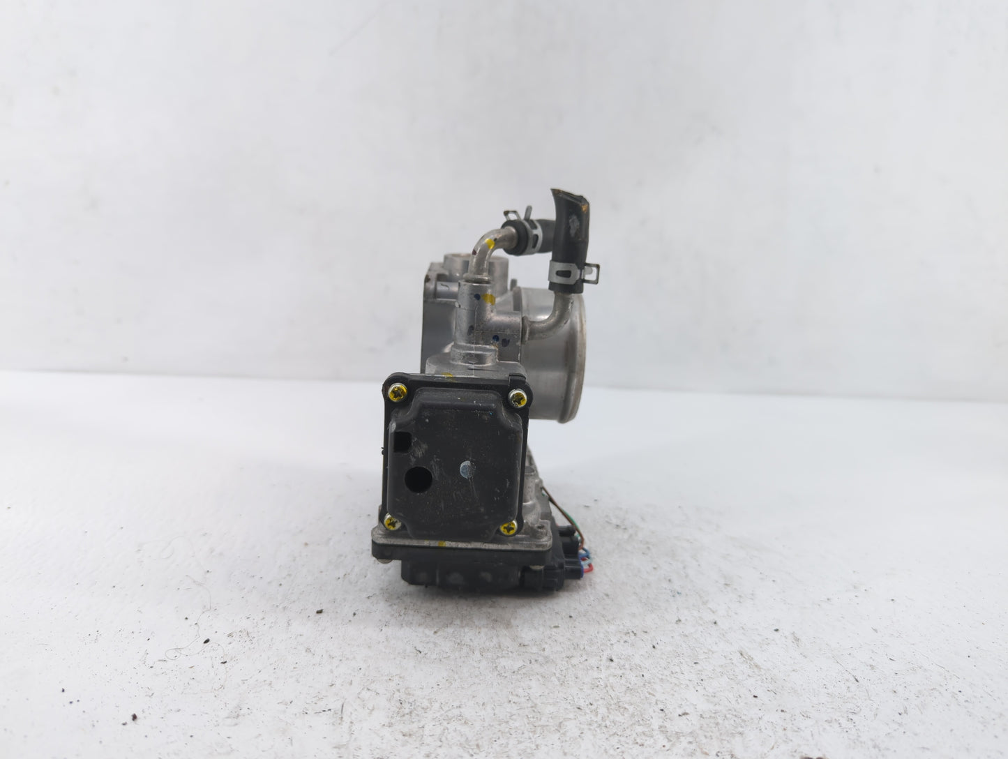 2017-2018 Honda Cr-V Throttle Body P/N:GMG9A Fits Fits 2016 2017 2018 2019 OEM Used Auto Parts - Oemusedautoparts1.com
