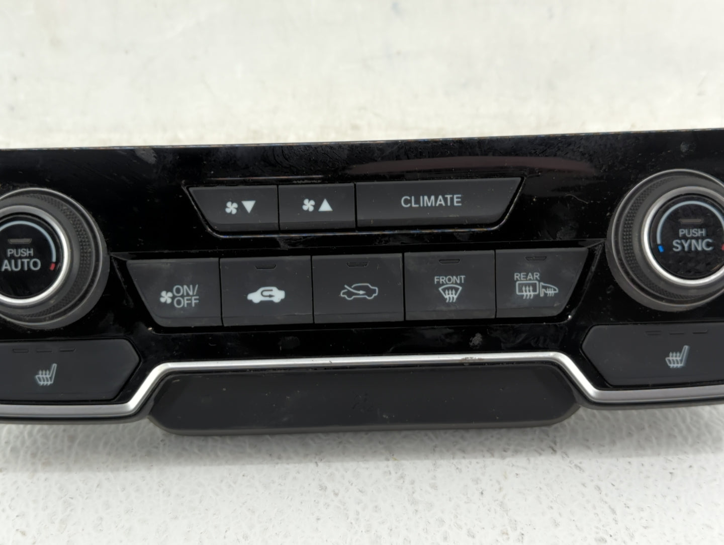 2019 Honda Cr-V Climate Control Module Temperature AC/Heater Replacement P/N:79620TLAA413M1 79620TLAA013M1 Fits OEM Used Aut