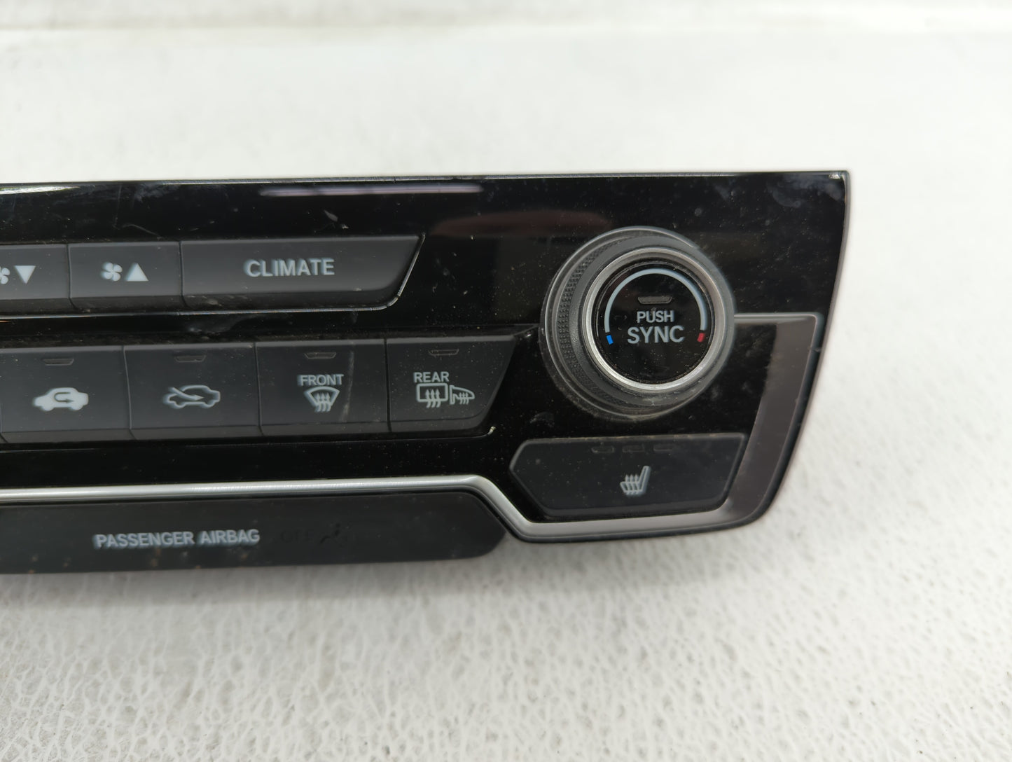 2019 Honda Cr-V Climate Control Module Temperature AC/Heater Replacement P/N:79620TLAA413M1 79620TLAA013M1 Fits OEM Used Aut
