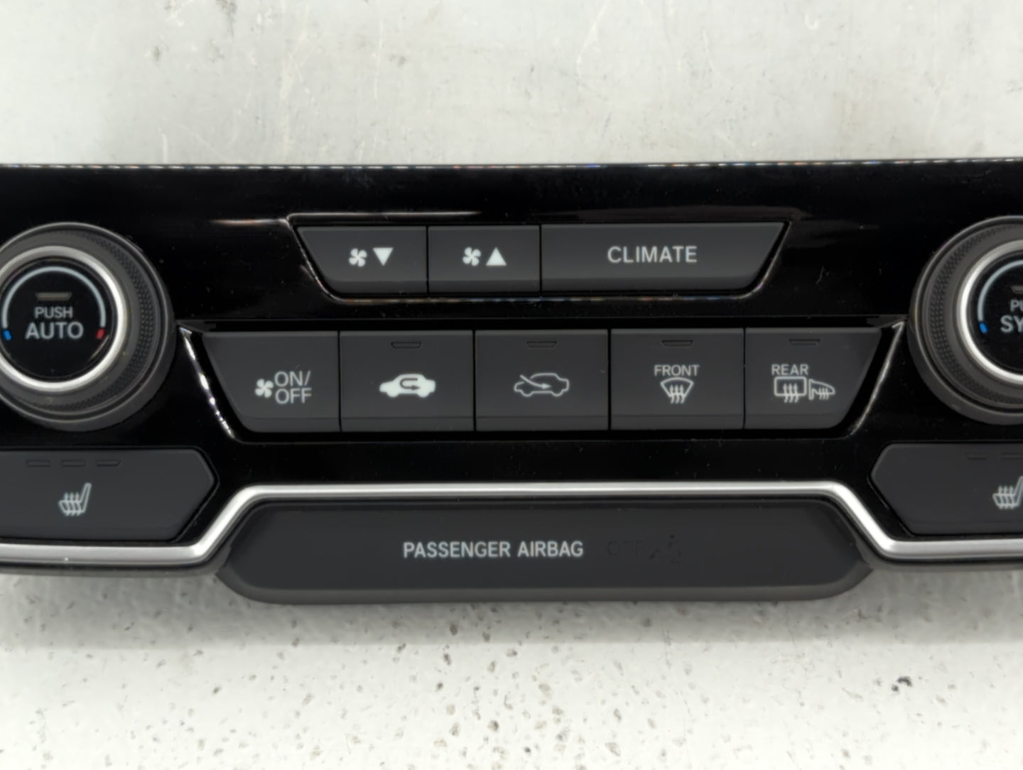 2019 Honda Cr-V Climate Control Module Temperature AC/Heater Replacement P/N:27219234153 NH900L Fits OEM Used Auto Parts - O