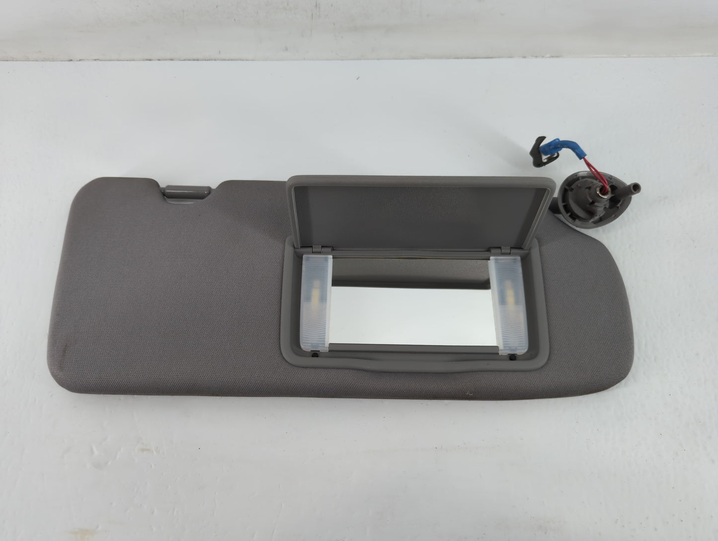 2017-2019 Honda Cr-V Sun Visor Shade Replacement Passenger Right Mirror Fits Fits 2017 2018 2019 OEM Used Auto Parts - Oemus
