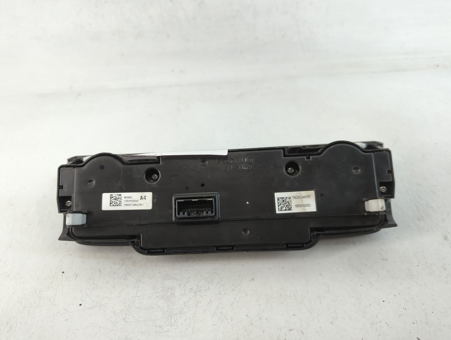2017-2022 Honda Cr-V Climate Control Module Temperature AC/Heater Replacement P/N:79620TLAA413M1 1905043D0183 Fits OEM Used 