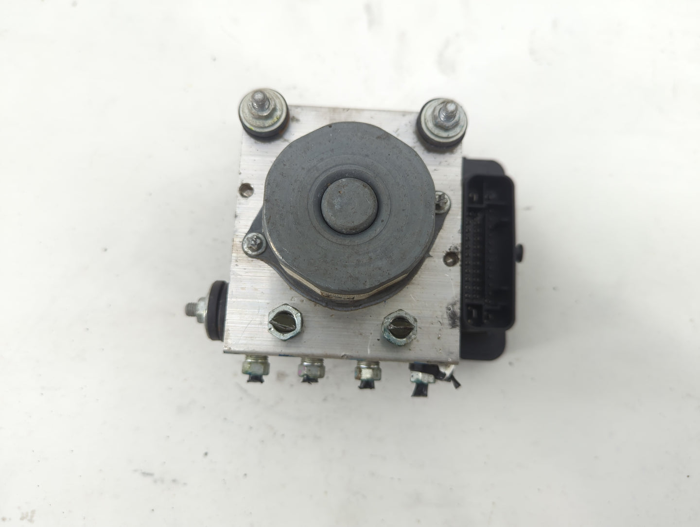 2017-2020 Honda Fit ABS Pump Control Module Replacement P/N:57110-T5R-A630-M1 Fits Fits 2017 2018 2019 2020 OEM Used Auto Pa