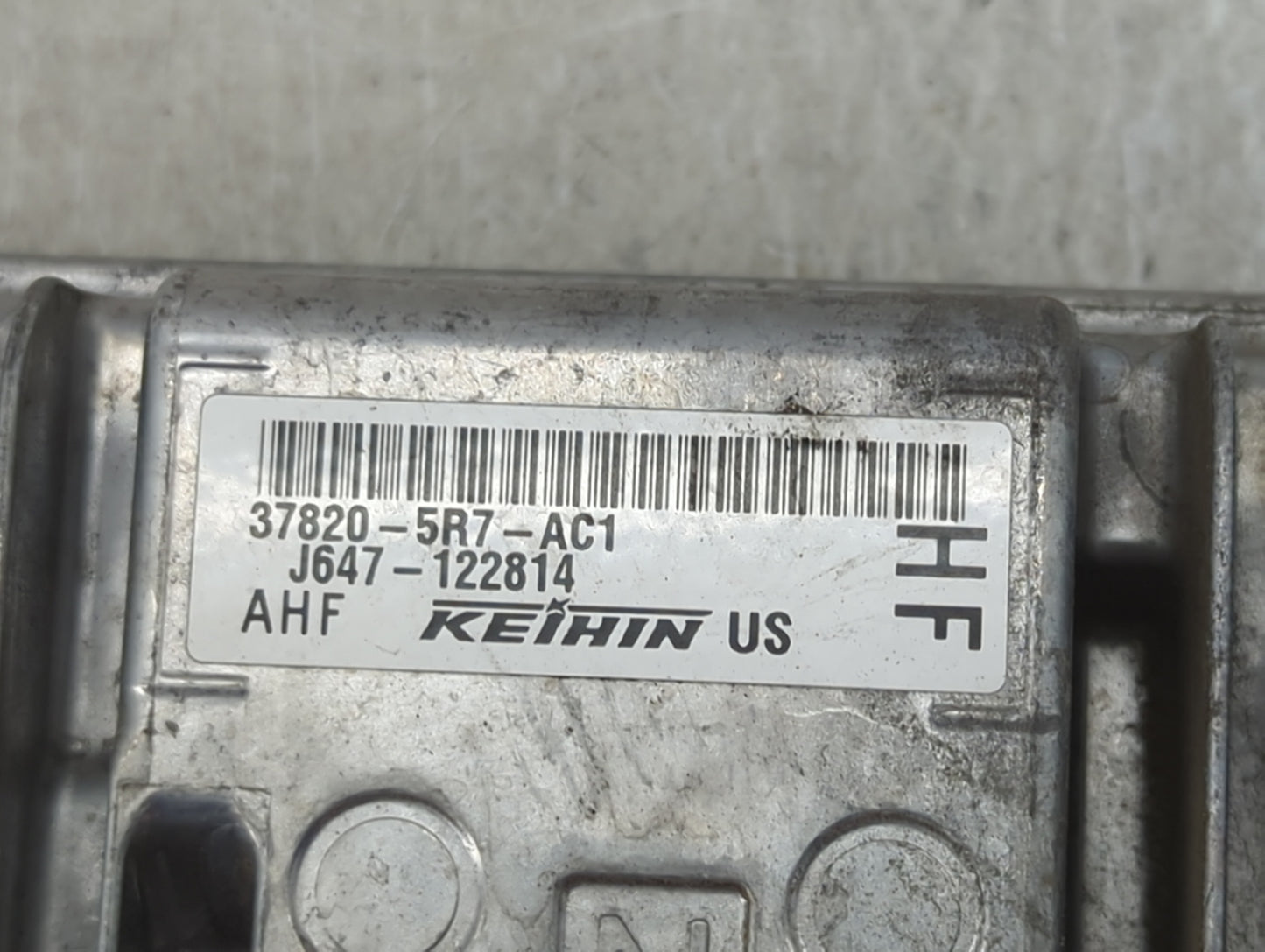 2018-2019 Honda Fit PCM Engine Control Computer ECU ECM PCU OEM P/N:37820-5R7-AC1 Fits Fits 2018 2019 OEM Used Auto Parts - 