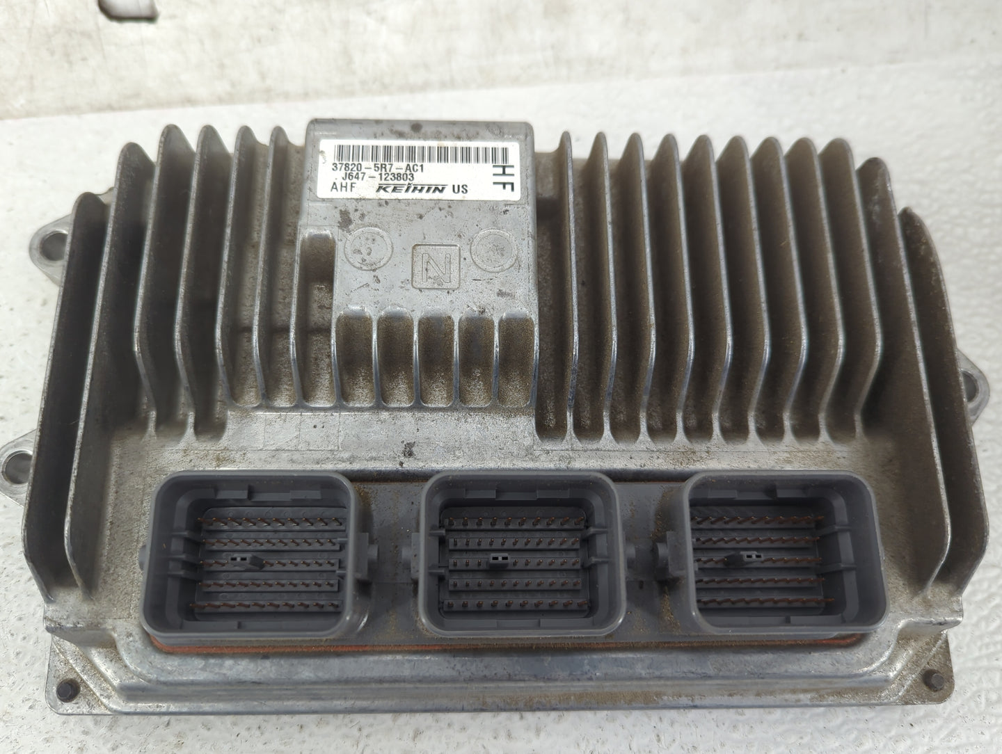 2018-2019 Honda Fit PCM Engine Control Computer ECU ECM PCU OEM P/N:37820-5R7-AC1 J647-123803 Fits Fits 2018 2019 OEM Used A