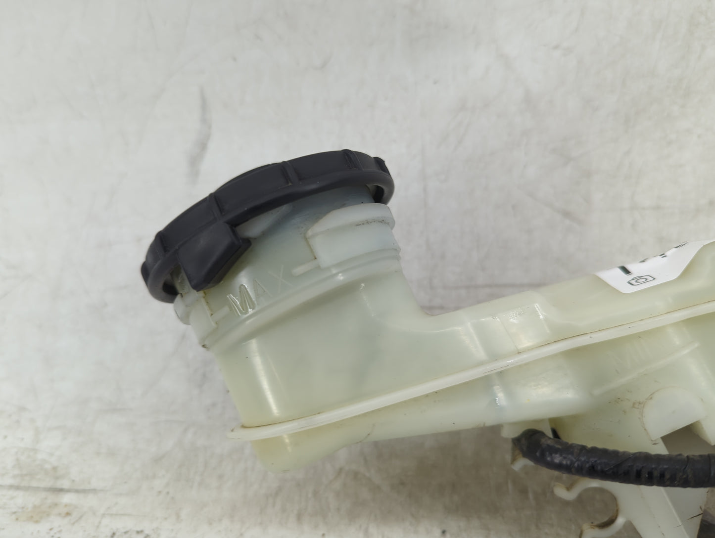 2015-2019 Honda Fit Brake Master Cylinder - Oemusedautoparts1.com