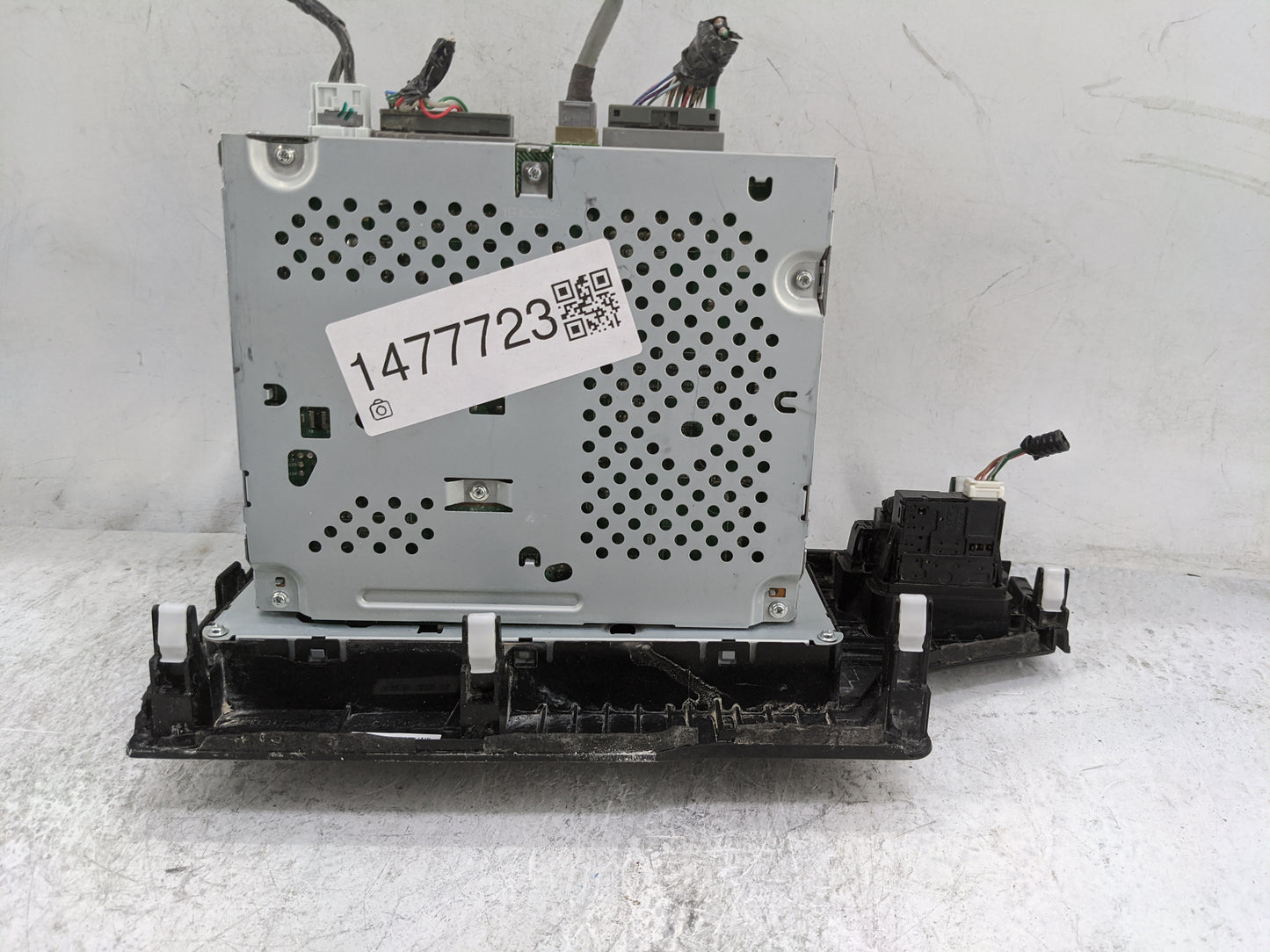 2015-2019 Honda Fit Radio AM FM Cd Player Receiver Replacement P/N:39100-T5A-A011-M1 CV-CH38N0JX Fits OEM Used Auto Parts - 