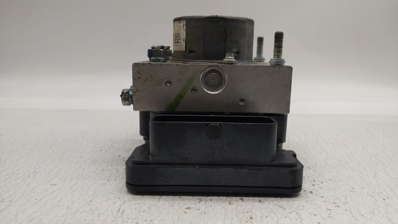 2017 Honda Fit ABS Pump Control Module Replacement P/N:57110-T5R-A620-M1 57110-T5R-A630-M1, 57110-T5R-A631-M1 Fits OEM Used 