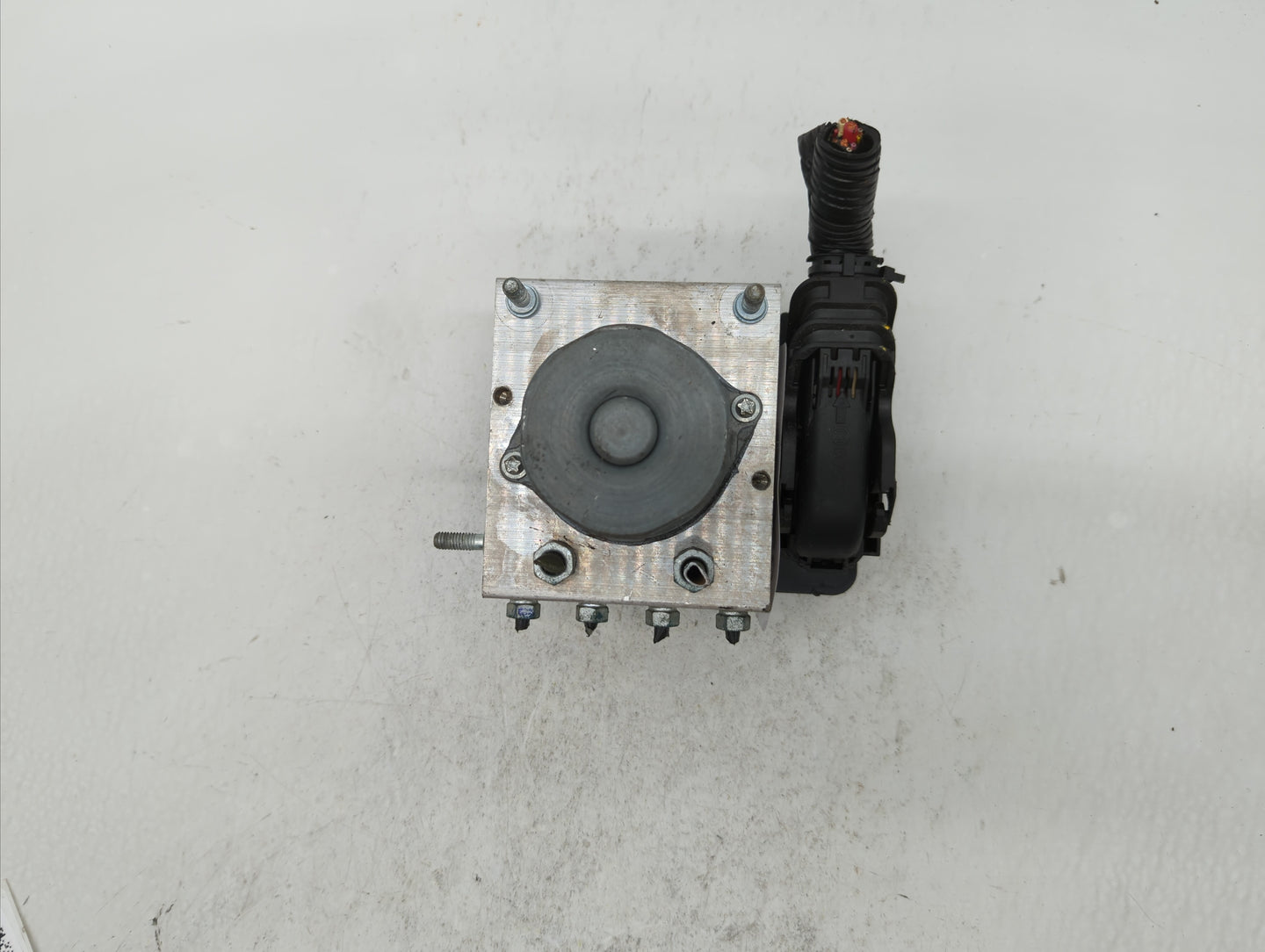 2017 Honda Fit ABS Pump Control Module Replacement P/N:57110-T5R-A620-M1 57110-T5R-A630-M1, 57110-T5R-A631-M1 Fits OEM Used 