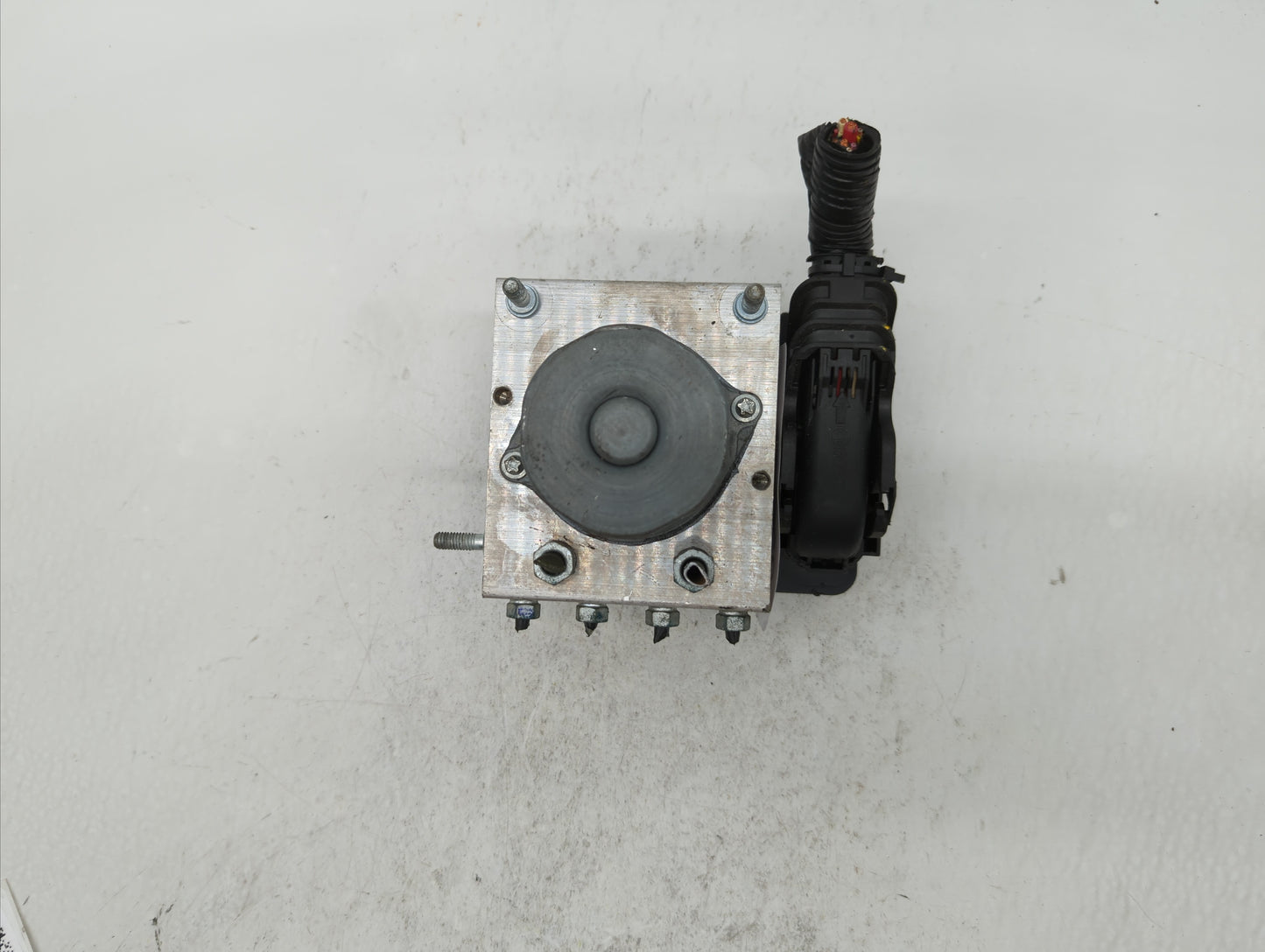 2017 Honda Fit ABS Pump Control Module Replacement P/N:57110-T5R-A620-M1 57110-T5R-A630-M1, 57110-T5R-A631-M1 Fits OEM Used 