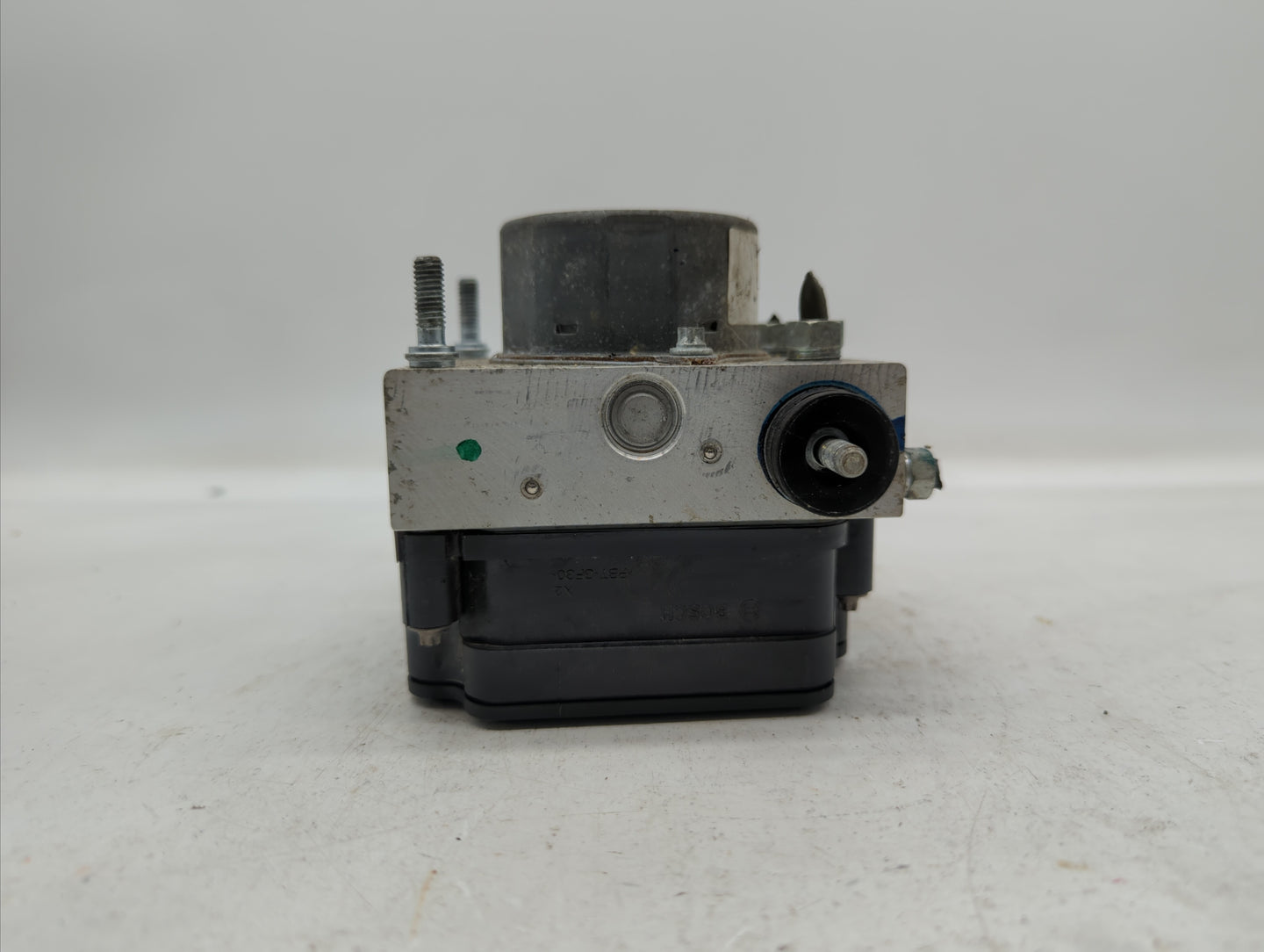 2017 Honda Fit ABS Pump Control Module Replacement P/N:57110-T5R-A620-M1 57110-T5R-A630-M1, 57110-T5R-A631-M1 Fits OEM Used 