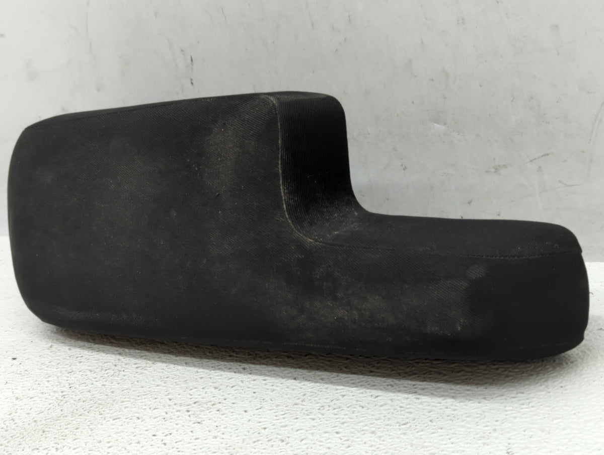 2019 Honda Fit Center Console Armrest Cover Lid 525137 - Oemusedautoparts1.com