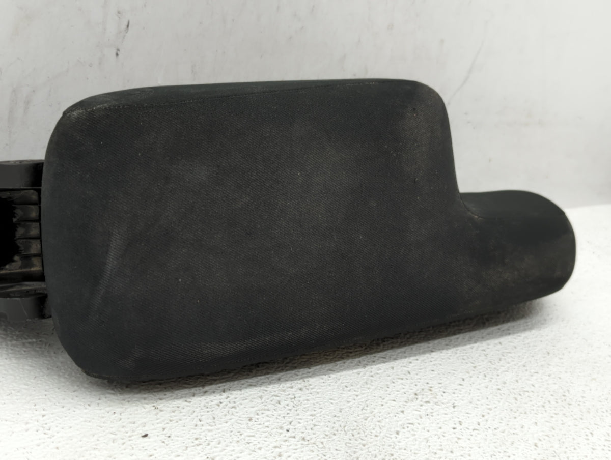 2019 Honda Fit Center Console Armrest Cover Lid 525137 - Oemusedautoparts1.com