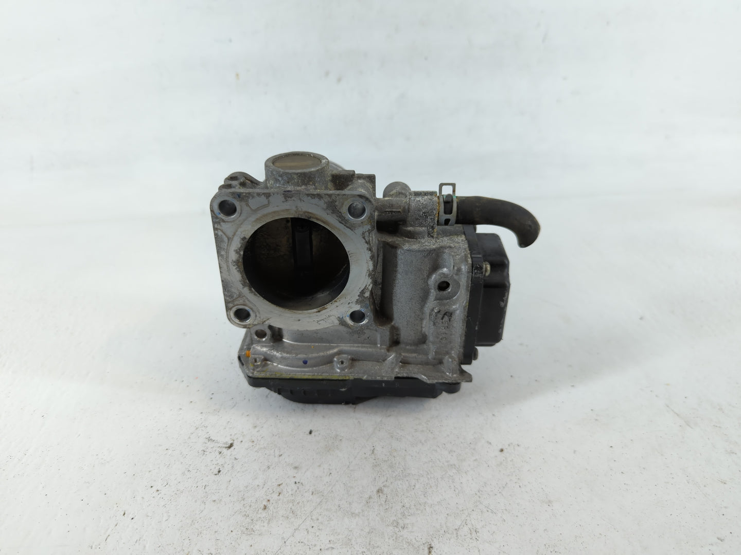 2015-2020 Honda Fit Throttle Body P/N:42998 M190129 Fits Fits 2015 2016 2017 2018 2019 2020 OEM Used Auto Parts - Oemusedaut