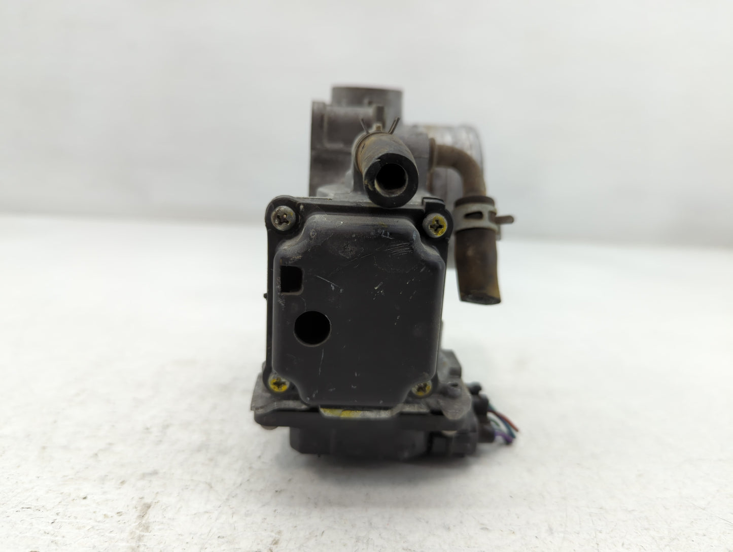 2015-2020 Honda Fit Throttle Body P/N:42998 M190128 Fits Fits 2015 2016 2017 2018 2019 2020 OEM Used Auto Parts - Oemusedaut