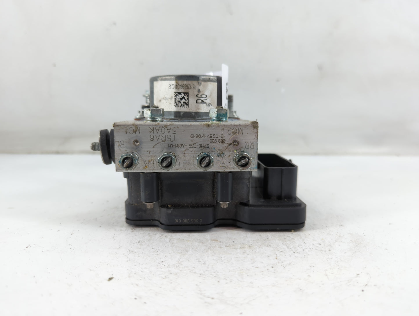 2017-2020 Honda Fit ABS Pump Control Module Replacement P/N:57110-T5R-A631-M1 Fits Fits 2017 2018 2019 2020 OEM Used Auto Pa