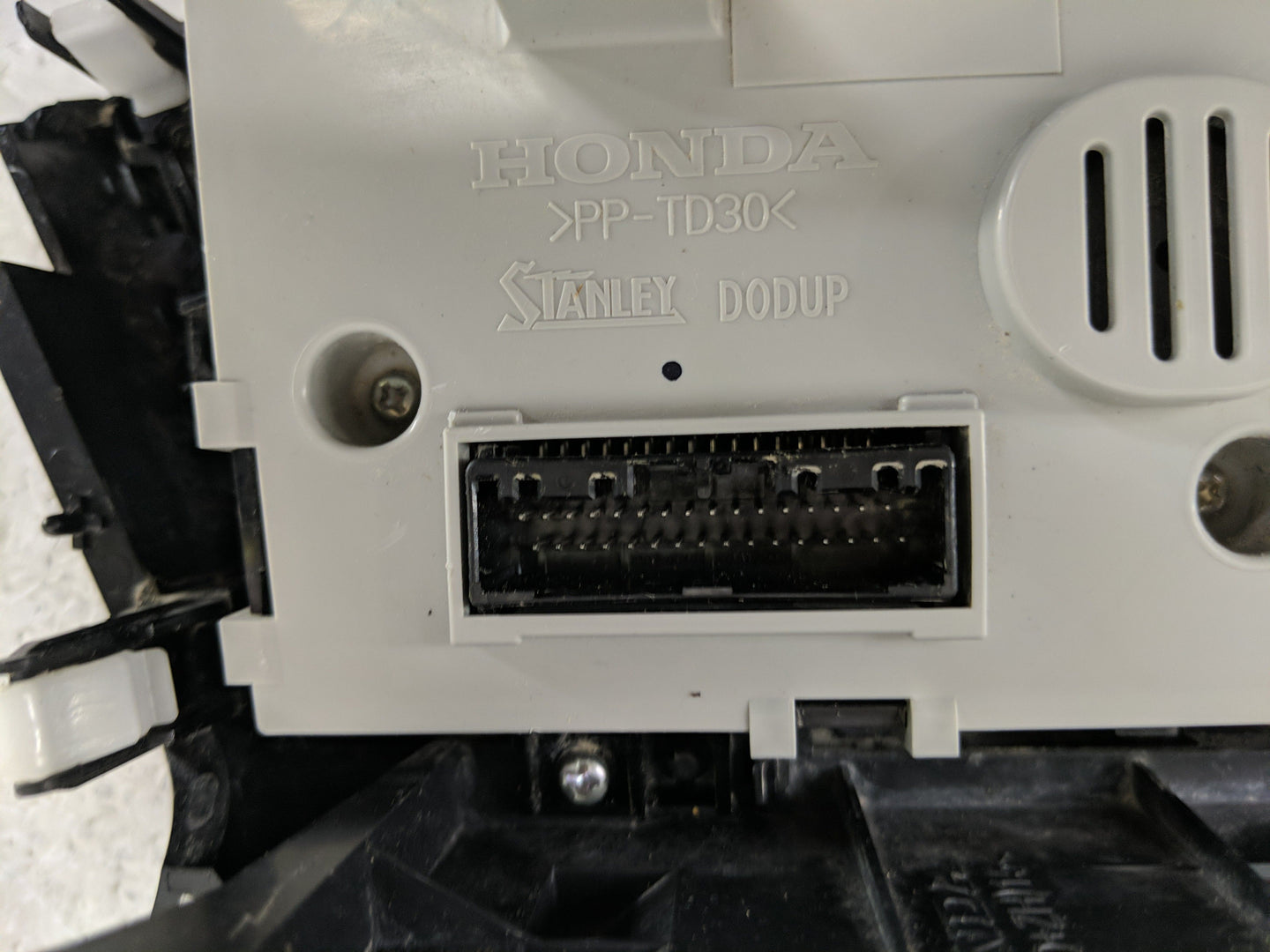 2016-2022 Honda Hr-V Climate Control Module Temperature AC/Heater Replacement P/N:PP-TD30 Fits OEM Used Auto Parts - Oemused