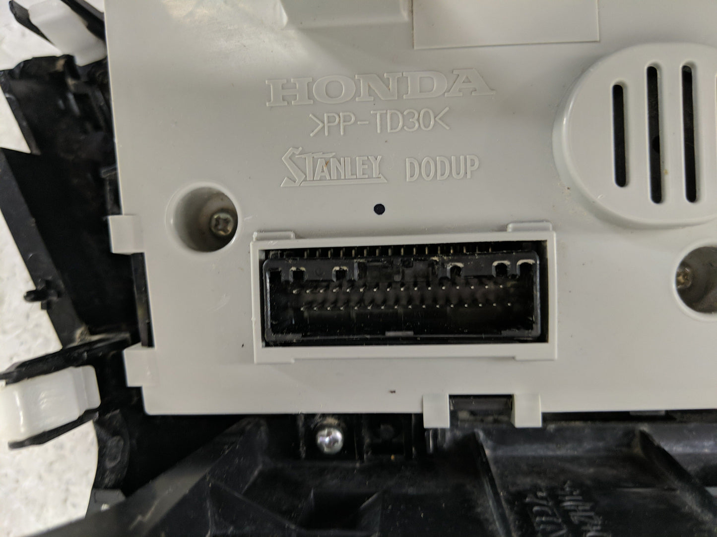 2016-2022 Honda Hr-V Climate Control Module Temperature AC/Heater Replacement P/N:PP-TD30 Fits OEM Used Auto Parts - Oemused
