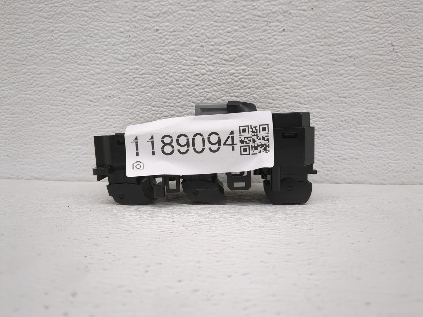 2016-2022 Honda Hr-V Master Power Window Switch Replacement Driver Side Left Fits OEM Used Auto Parts - Oemusedautoparts1.co
