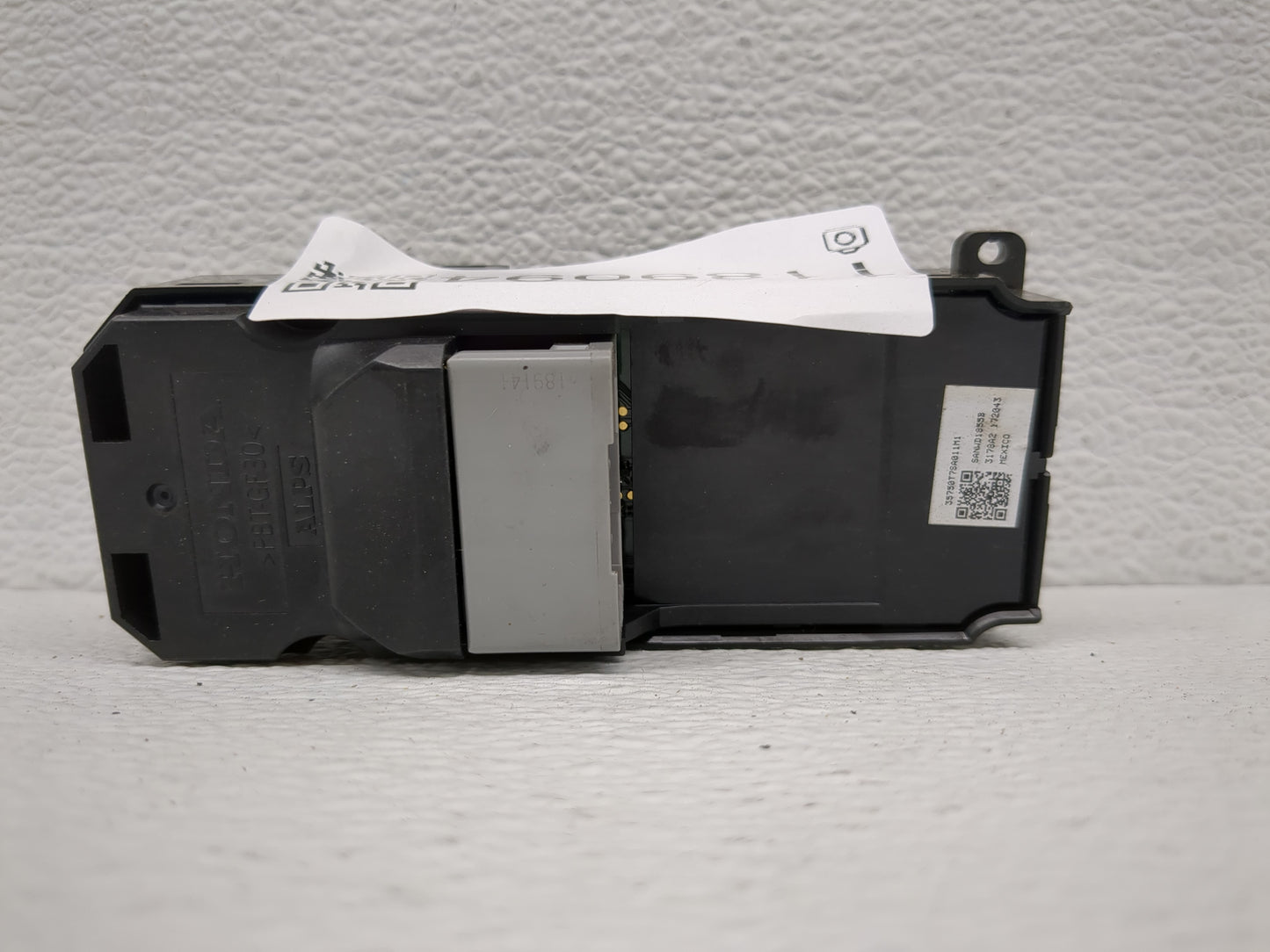 2016-2022 Honda Hr-V Master Power Window Switch Replacement Driver Side Left Fits OEM Used Auto Parts - Oemusedautoparts1.co