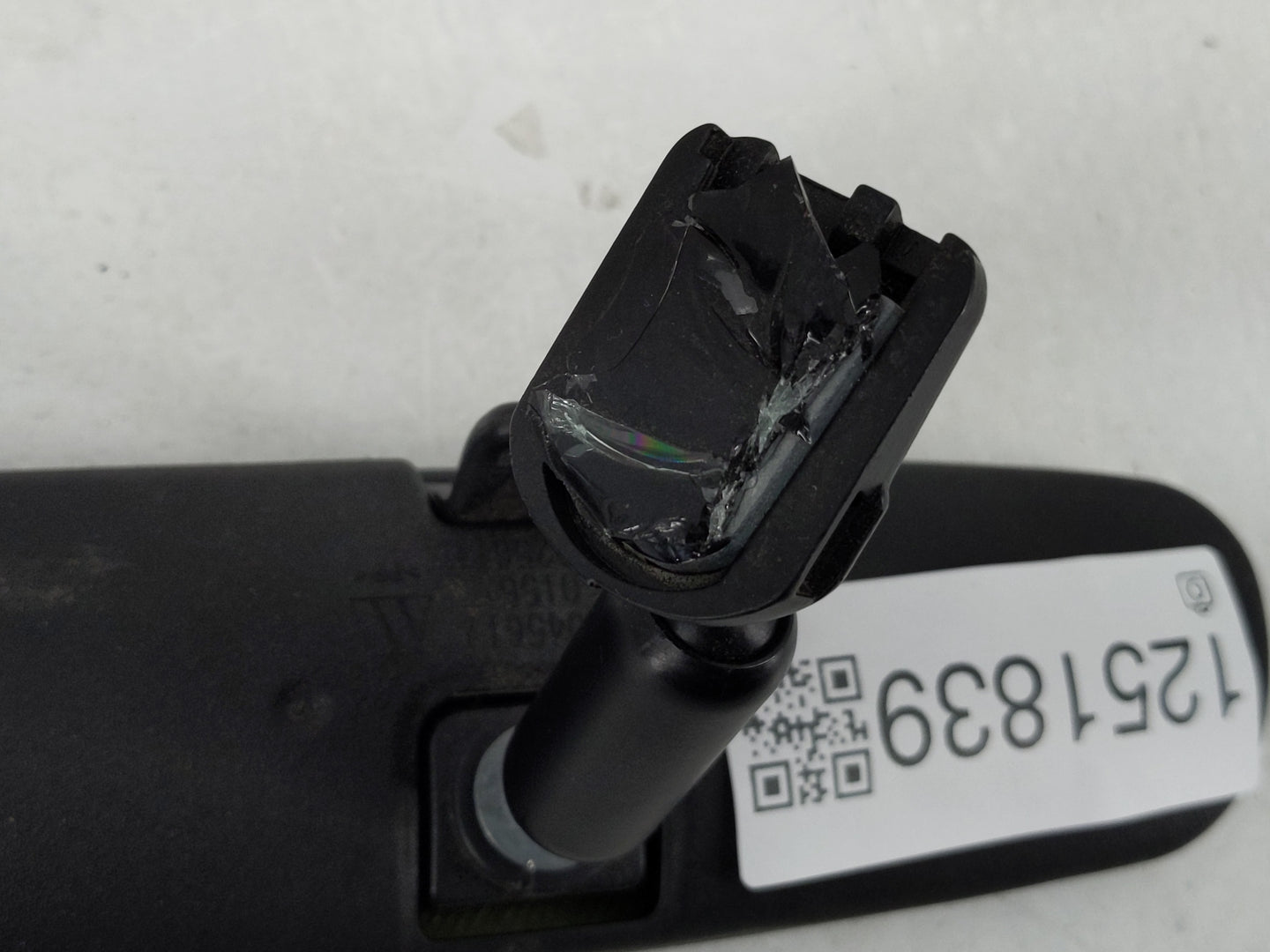 2016-2022 Honda Hr-V Interior Rear View Mirror Replacement OEM P/N:E11025617 E11015617 Fits OEM Used Auto Parts - Oemusedaut
