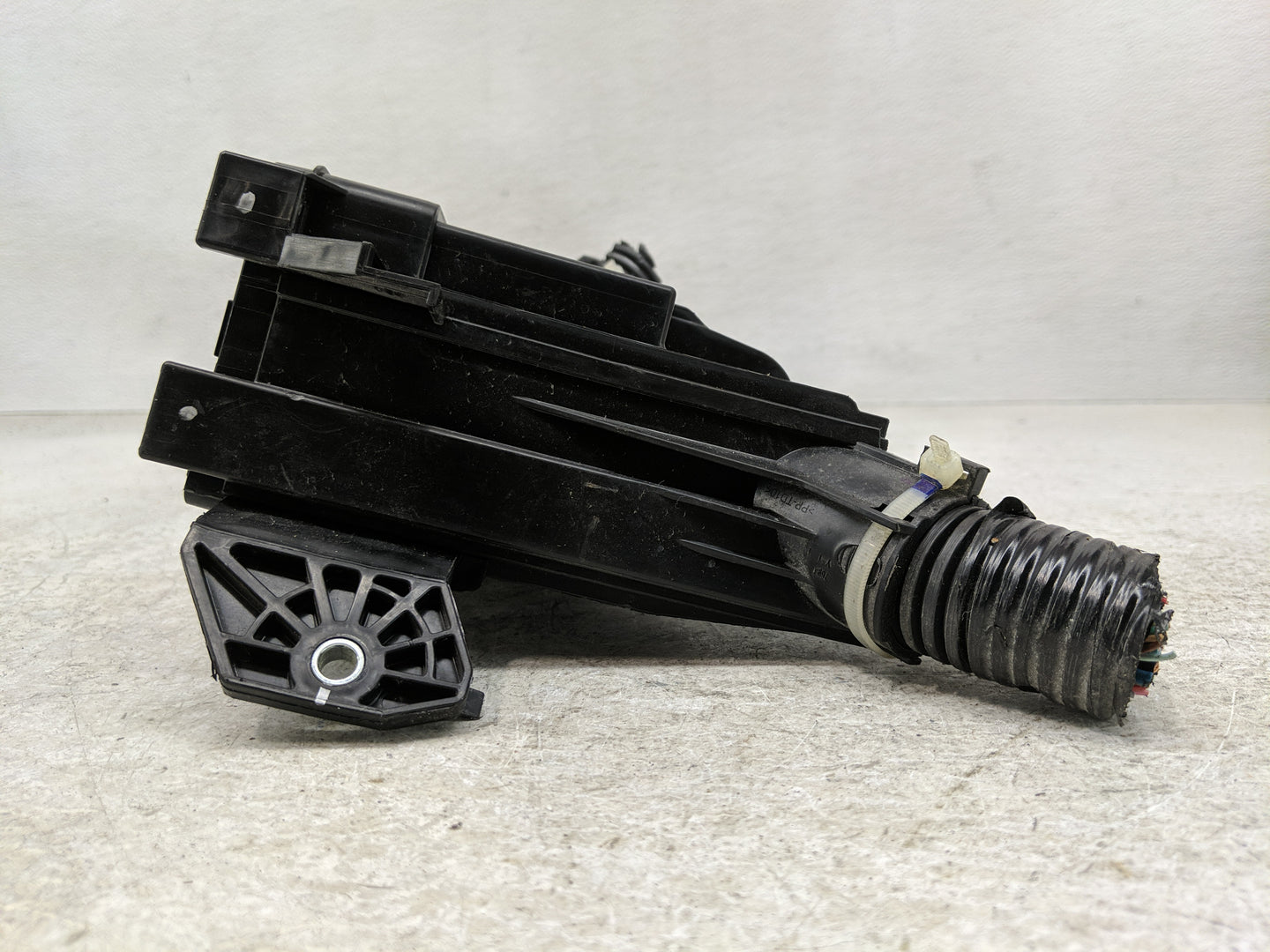 2019 Honda Hr-V Fusebox Fuse Box Panel Relay Module Fits OEM Used Auto Parts - Oemusedautoparts1.com