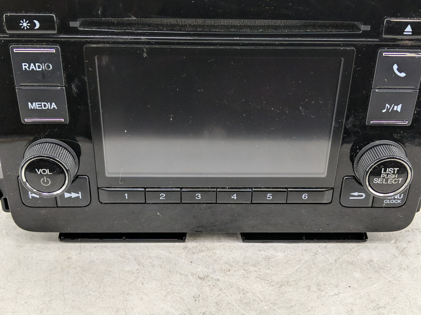 2019-2022 Honda Hr-V Radio AM FM Cd Player Receiver Replacement P/N:39100-T7W-A911-M1 Fits Fits 2019 2020 2021 2022 OEM Used