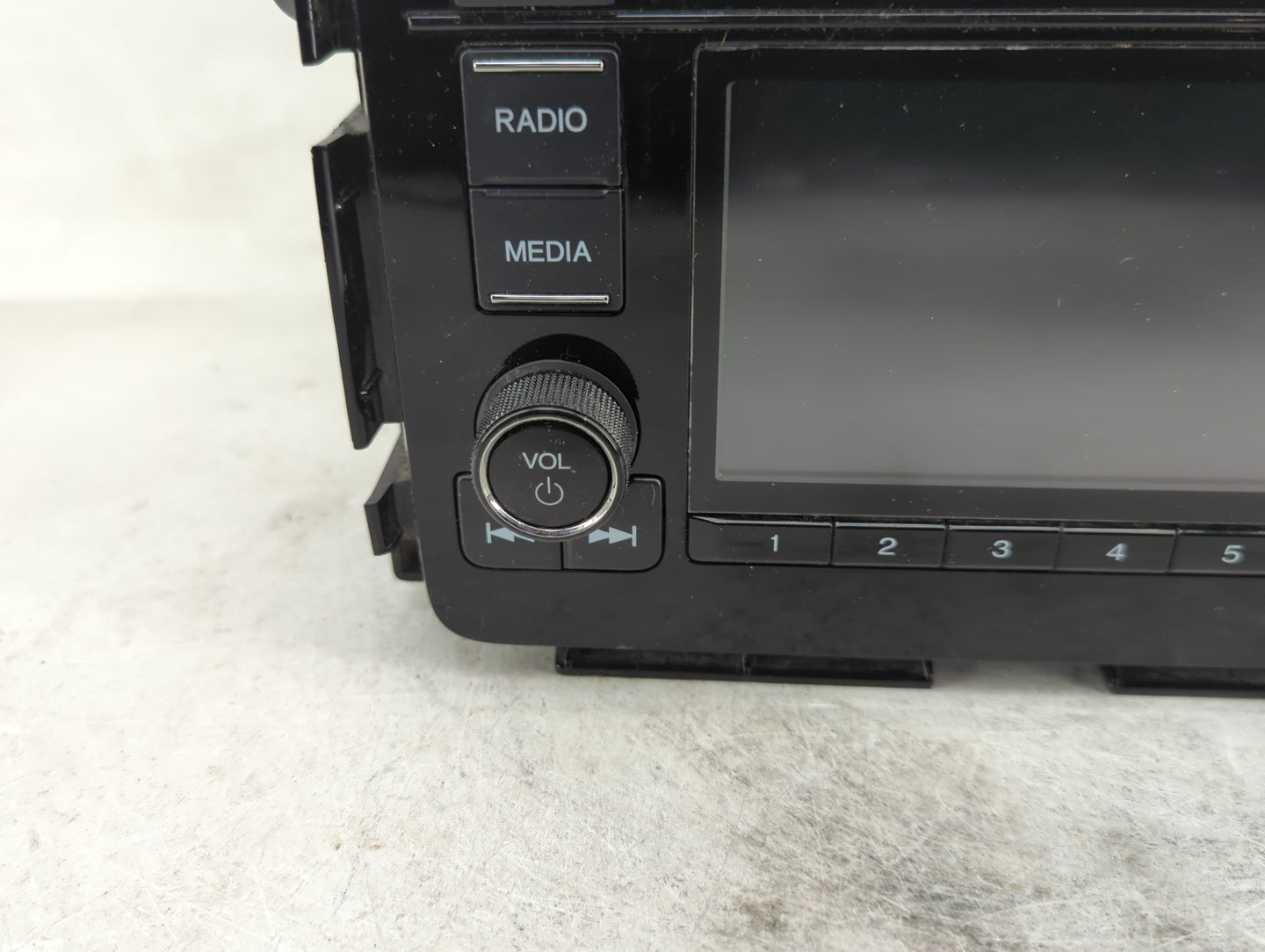 2019-2022 Honda Hr-V Radio AM FM Cd Player Receiver Replacement P/N:39100-T7W-A911-M1 Fits Fits 2019 2020 2021 2022 OEM Used
